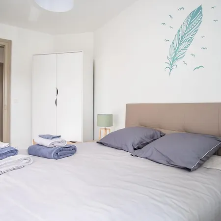 Apartment Danton Renaissance - F2 Renove - Equipe