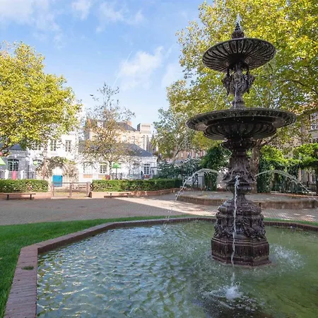 Danton Renaissance - F2 Renove - Equipe 公寓 *